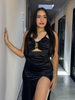Vestido satinado cut-out cadena