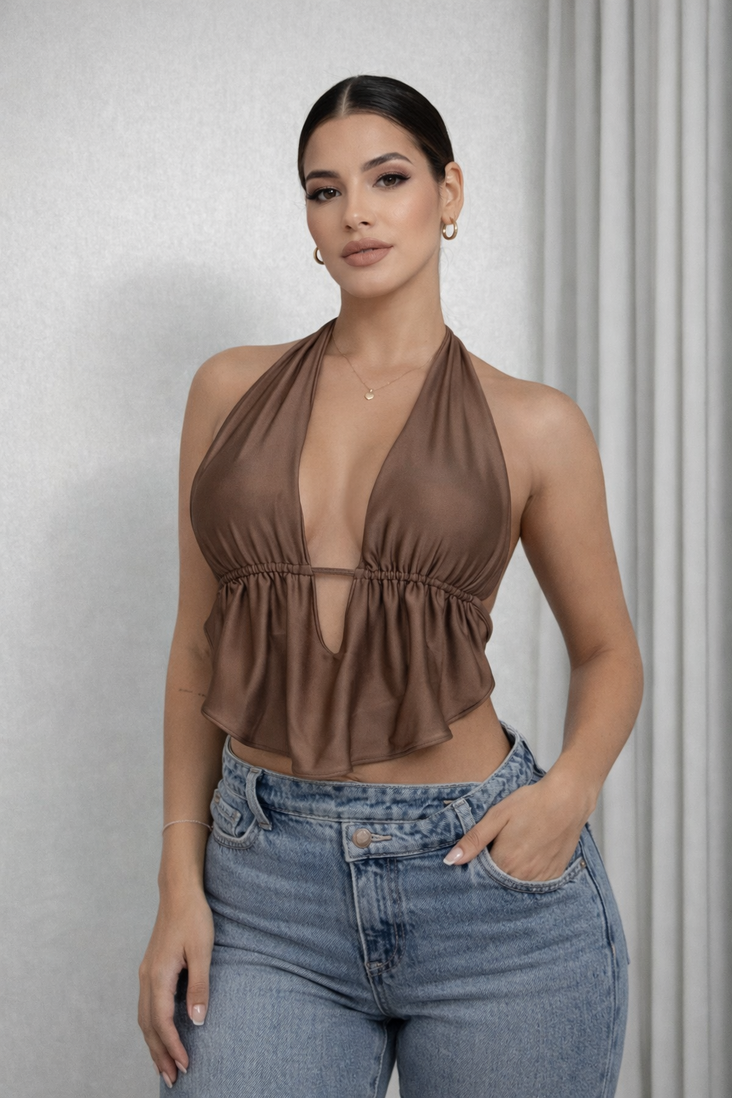 Top halter satinado fluido